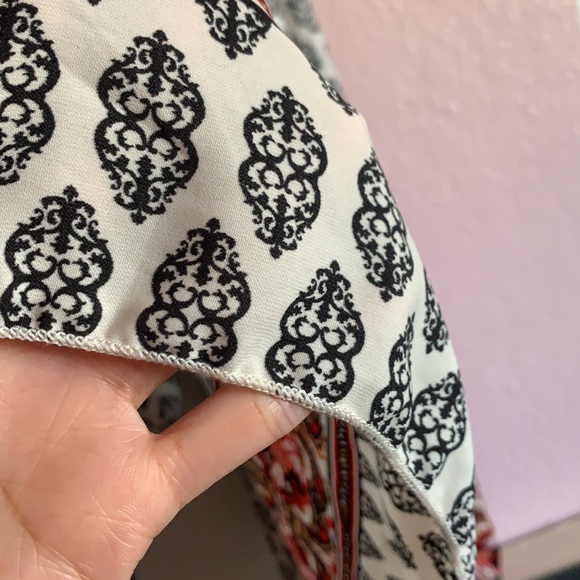 ✨ Asymmetrical Pattern Skirt ✨ - Picture 5 of 5